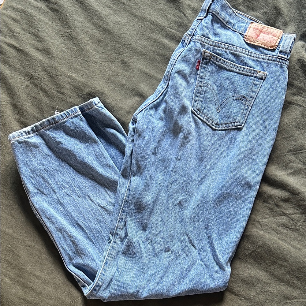 Vintage Levi's women’s low rise straight leg jeans